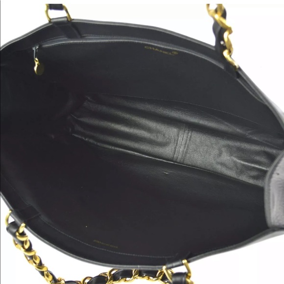 JUMBO HUGE LAMBSKIN CHANEL TOTE - Picture 4 of 8